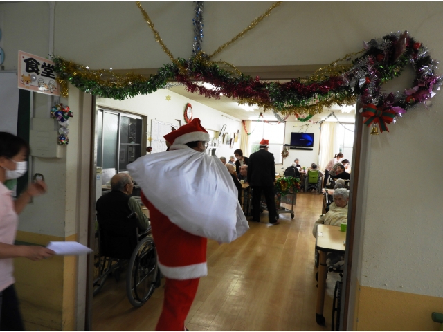 苑長サンタが来ました