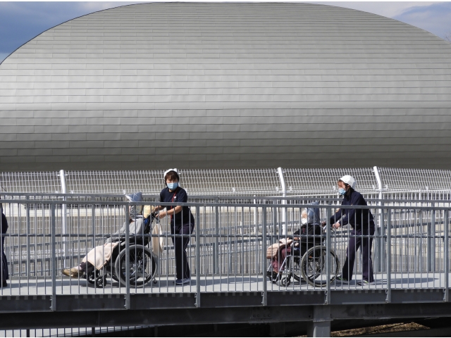スロープで避難