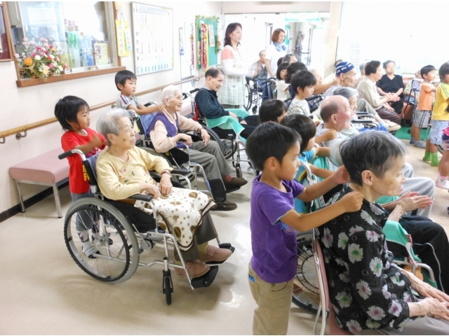 肩たたきには皆さんも感激