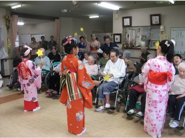 可愛らしい織姫さまに皆さんうっとり