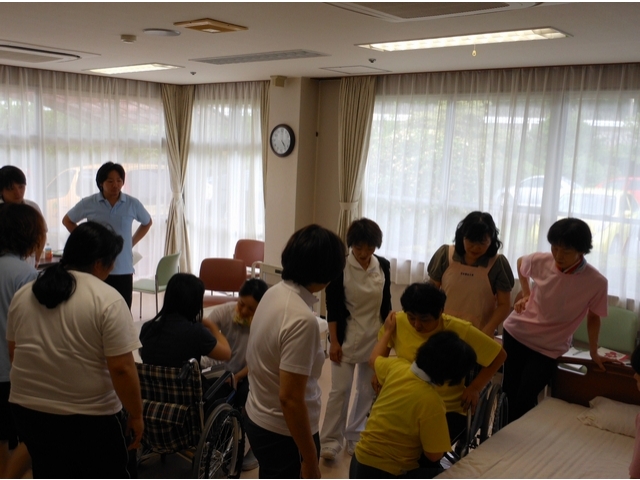 ベッドから車椅子への移乗