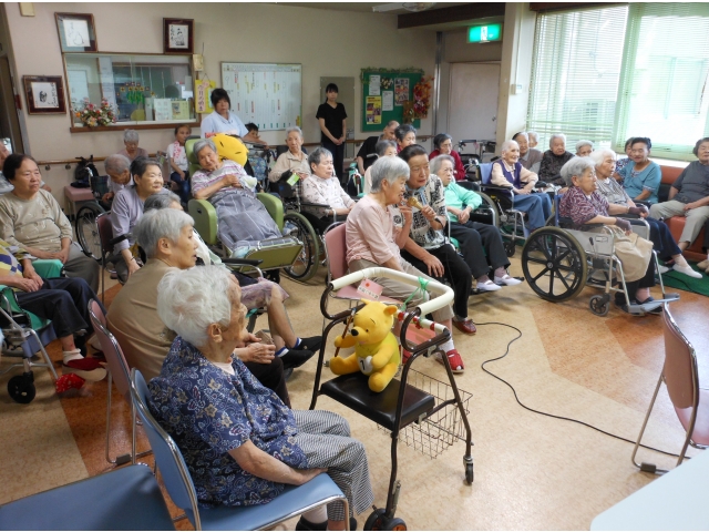 いつものカラオケで大合唱