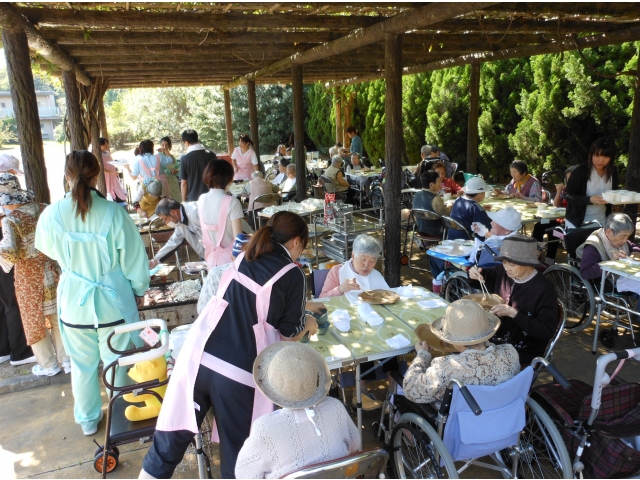 「おかわり」コールがそこら中で