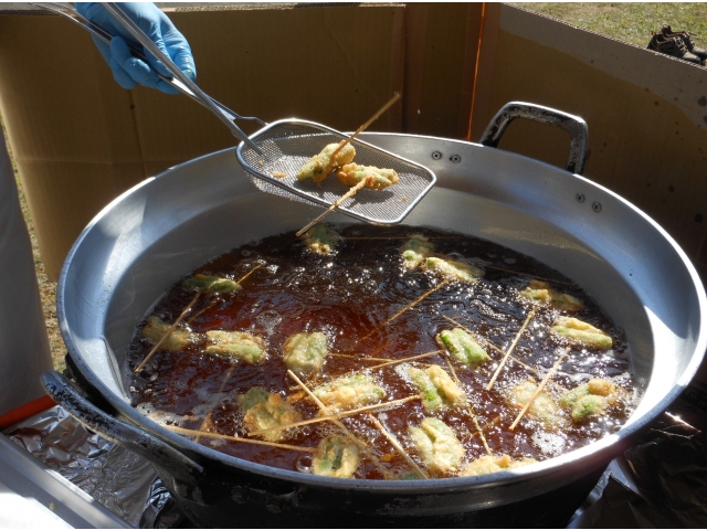 ジュワっと揚げたての串揚げ