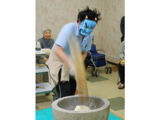 なぜか青鬼もつき始めます