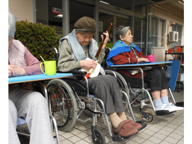 BGMは三味線！贅沢ですね
