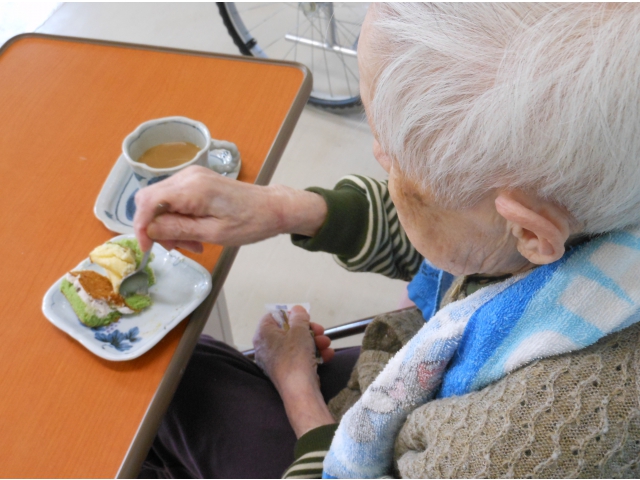 ケーキは別腹、別腹