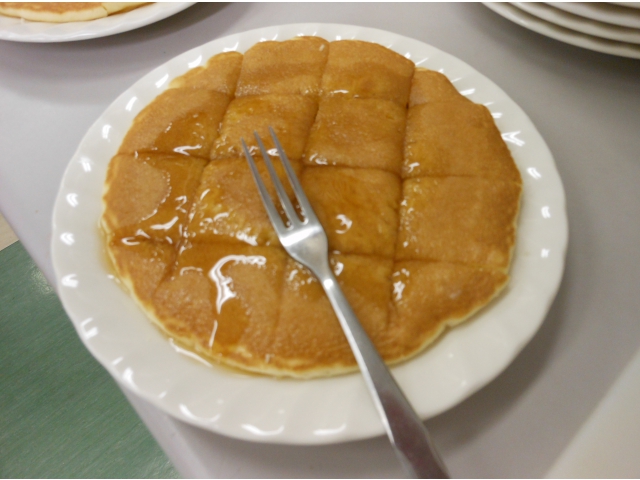 シロップたっぷりのホットケーキ