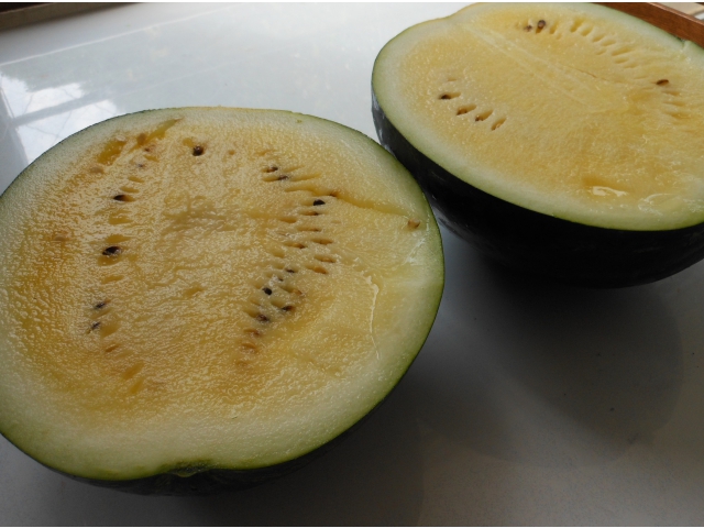 中までぎゅっと実がつまっています