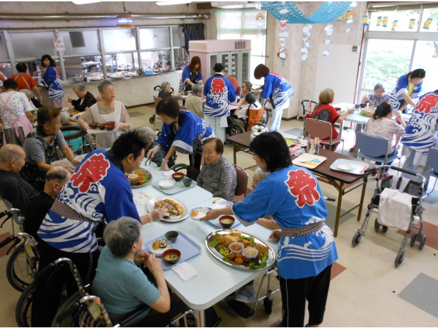 お祭りムード満点