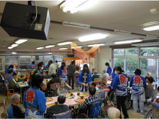 大賑わいの寿司祭りでした