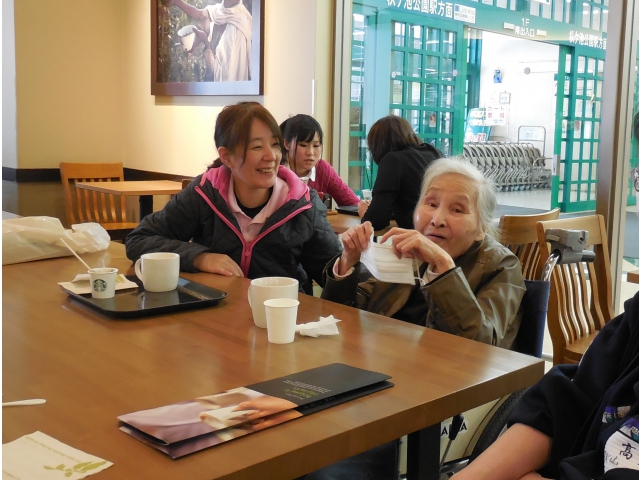 コーヒー美味しいわ