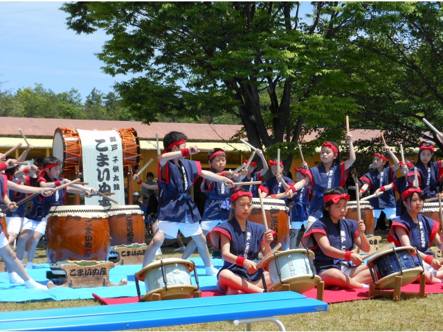 見事な太鼓の音が響き渡りました