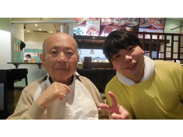 介護員さんと記念撮影