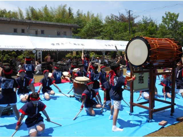 こまいぬ座の太鼓から始まります！