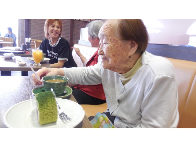 おいしそうなロールケーキです