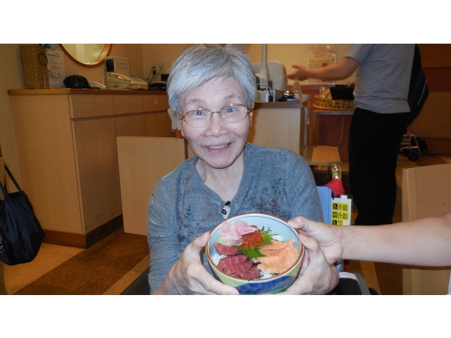 皆さん楽しくおしゃべりしながら笑顔で過ごしました。ごちそうさま！