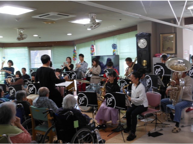 迫力ある演奏でした。