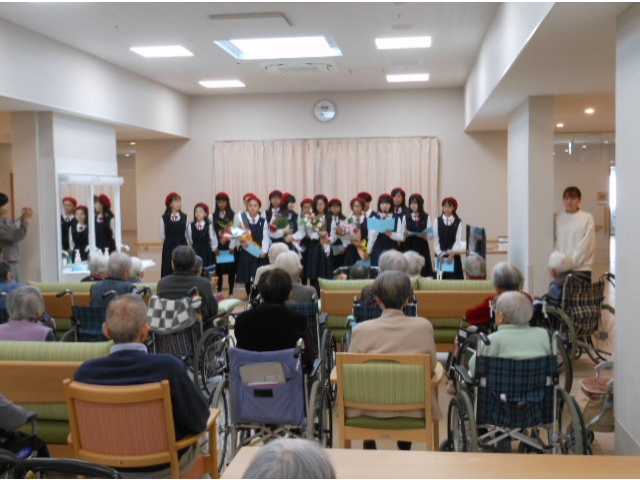 9月に完成したすみれフロアにて行なっていただきました。