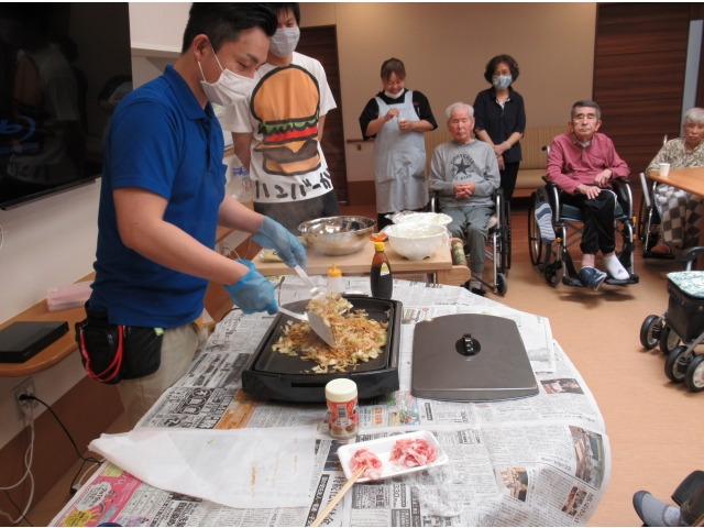 皆様焼きそば待ちです。