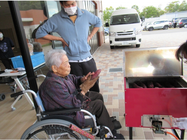 手に持ってみました。