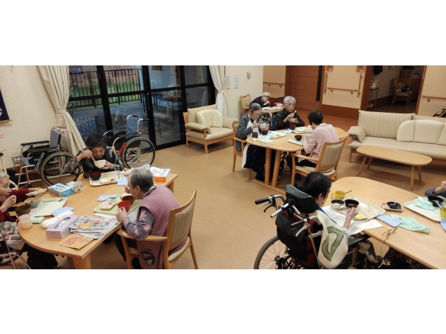 朝食が始まりました。