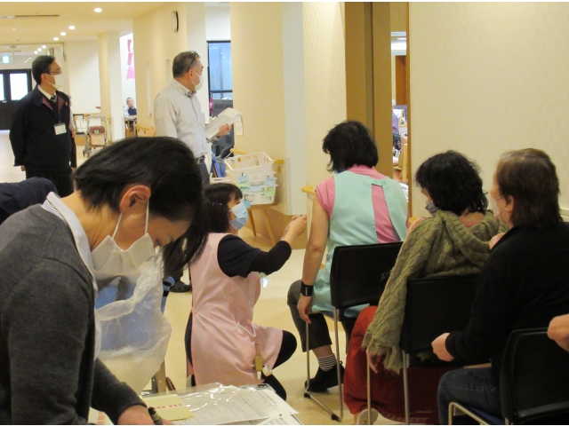 職員の接種です。