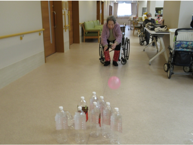 バウンドさせて～ピンを動かします。