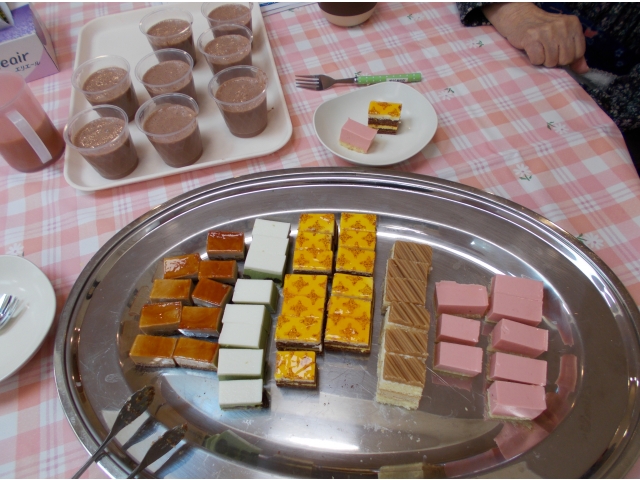 ５種類のケーキとチョコレートババロア