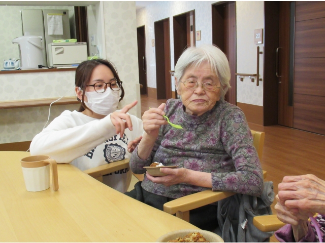 美味しいよ、顔もほころびます。