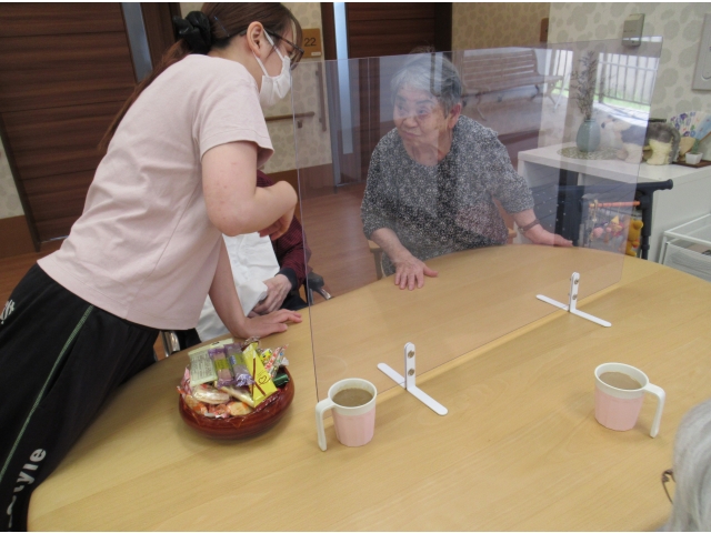 トッピングのお菓子はお好みで