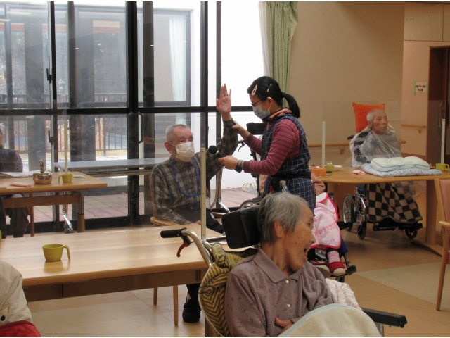 ハイ、意見あります！