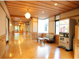 廊下と自動販売機