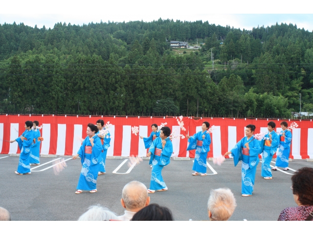 てまり会様による踊り