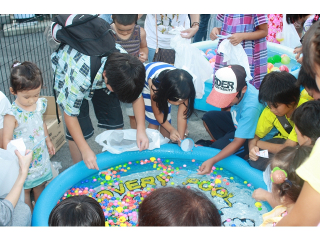 模擬店　ヨーヨー釣り