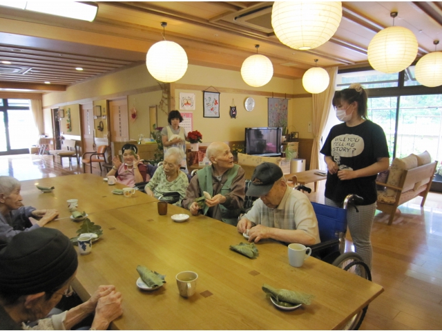出来上がり！今日の　　おやつ（8分音符）（8分音符）