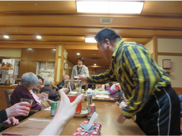 はじめに皆さんで乾杯