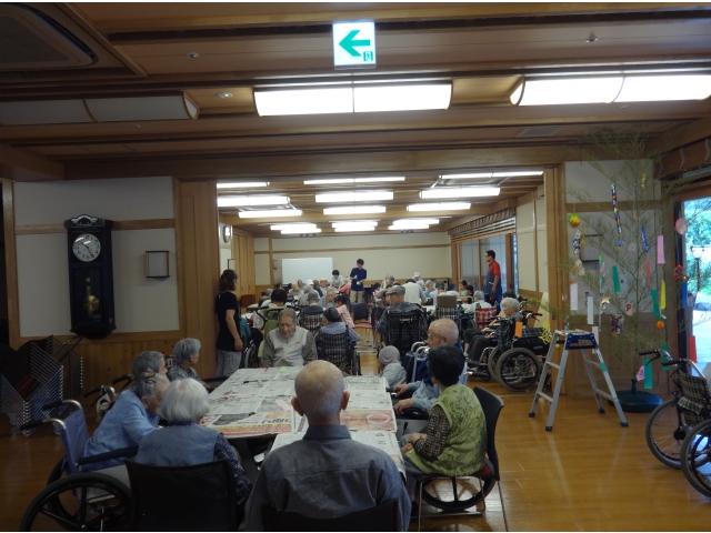 会場に入りきらないほどでした