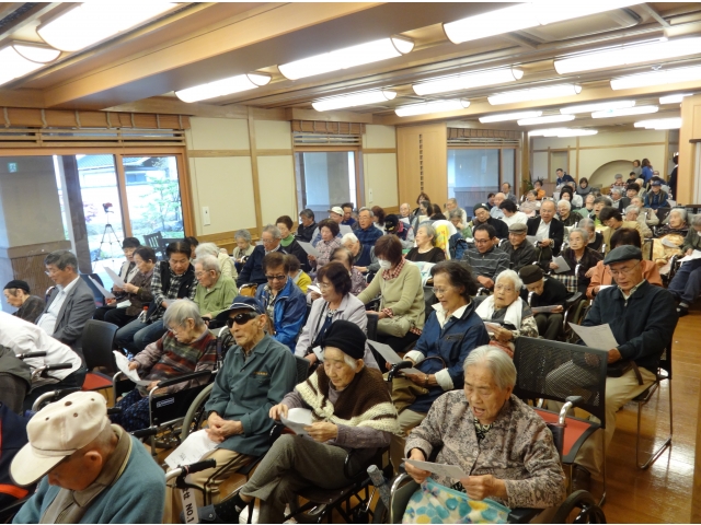 一緒に口ずさんでいます