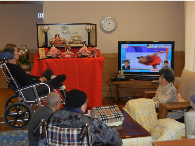 何やら、お雛様のお話をされているようです。