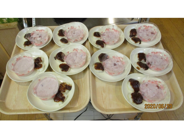 五平餅とフルーチェ！