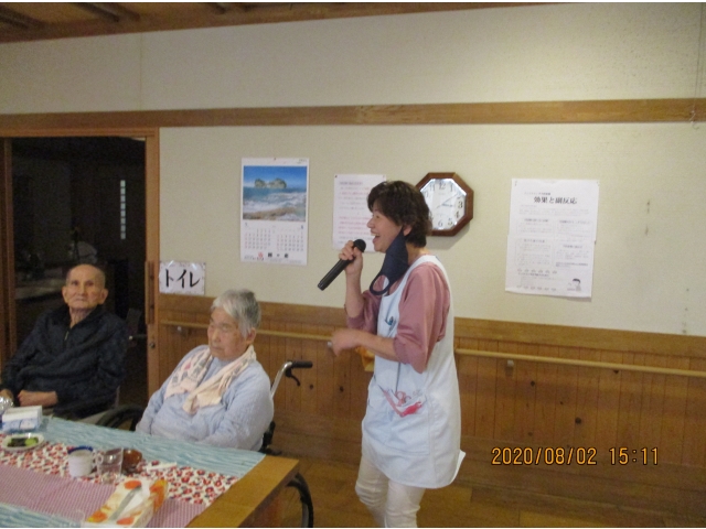 熱唱してます！