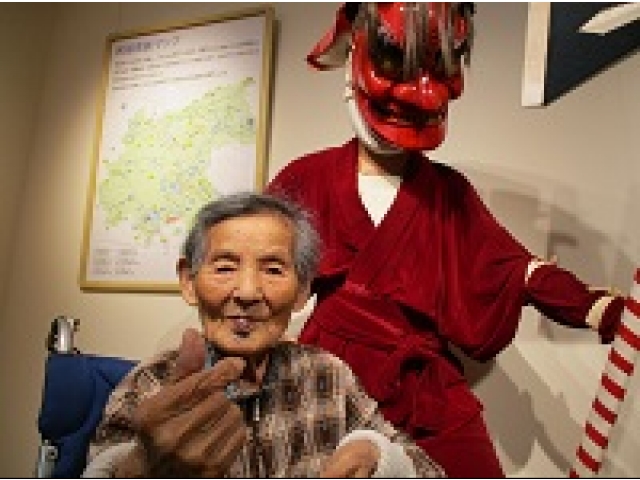 　花祭りの鬼です