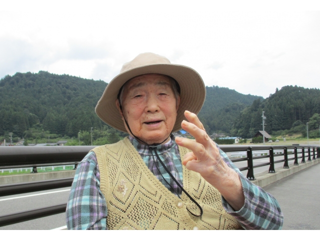 せせらぎユニットは涼しい川沿いの散歩