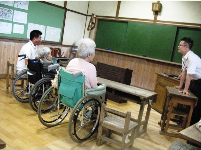 昭和30年代の小学校を再現した会場 