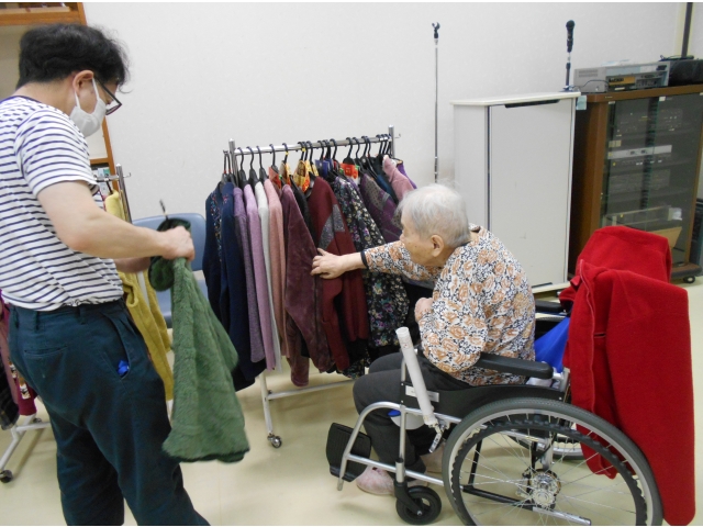 どれが似合うかしら