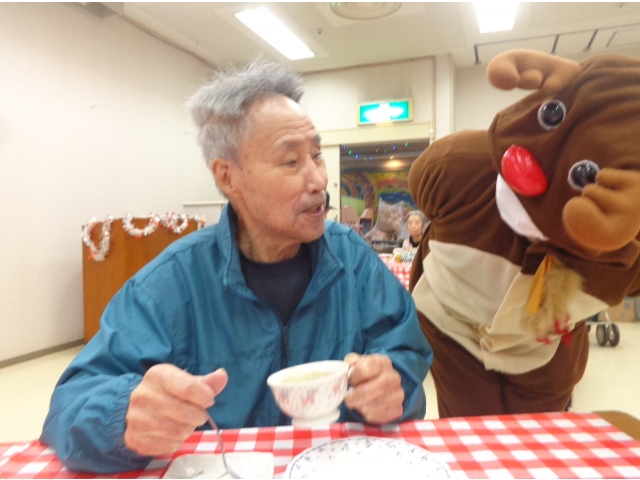 「おいしいですか？」「おいしいよ」