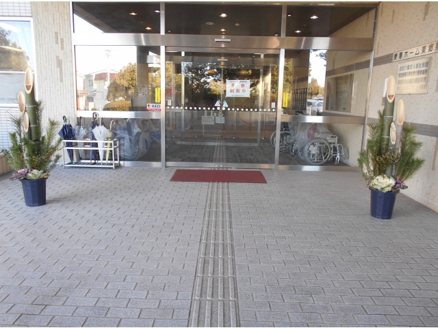 玄関には門松を