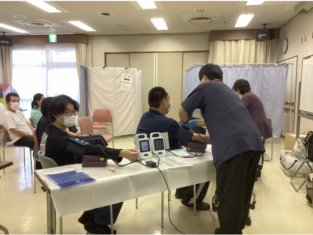 20名ほどの職員が健診を受けました