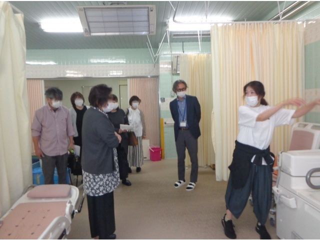 施設見学ではお風呂場も見ていただきました